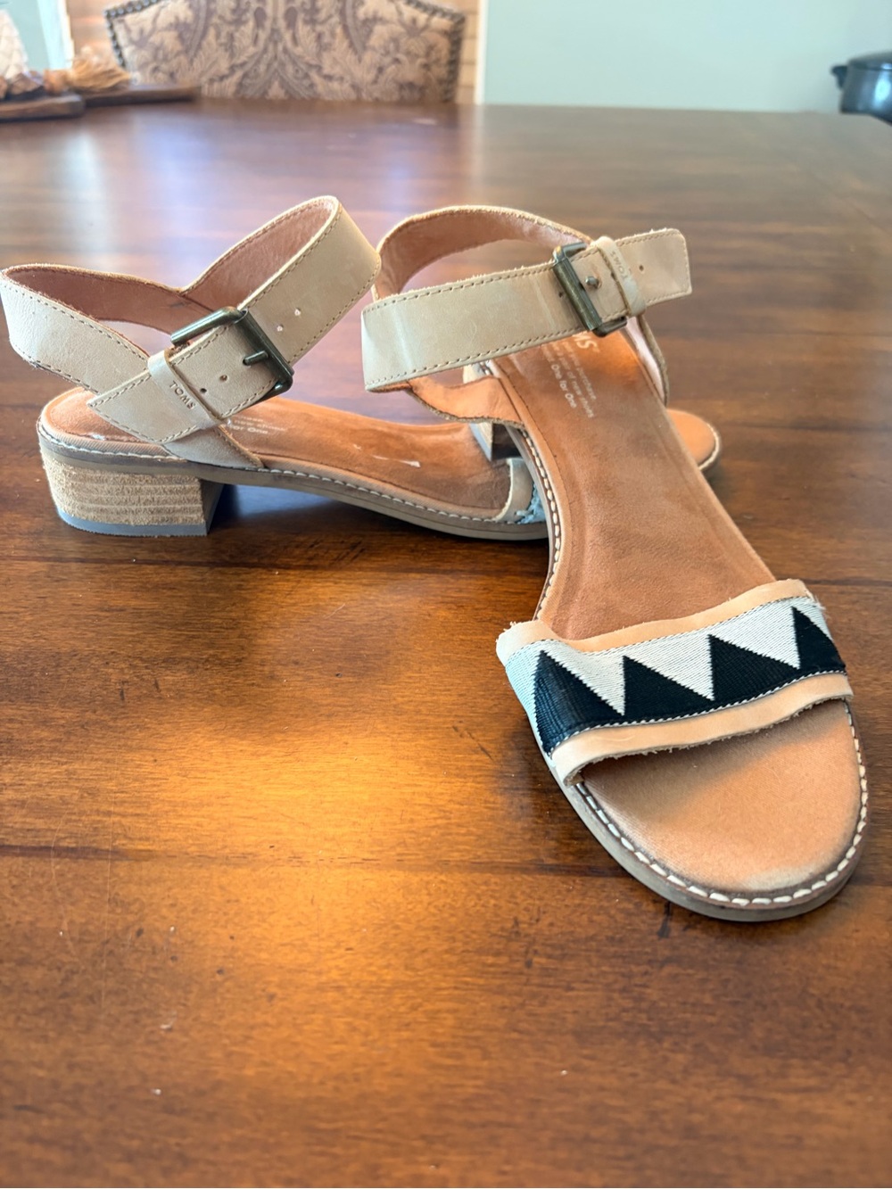 TOMS Women’s Camelia Sandals in Honey Leather